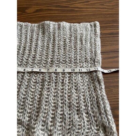 Set of four burgundy black green cream winter infinity scarves - Picture 15 of 15